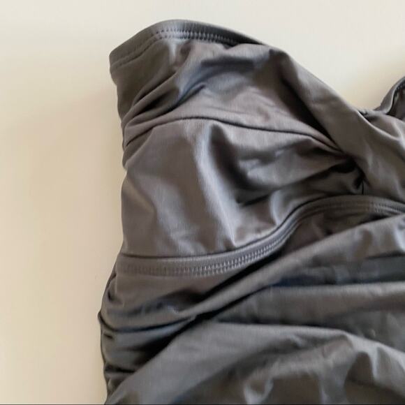 Old Navy Ruched Grey Strapless Swim Top Size XS - Picture 3 of 5